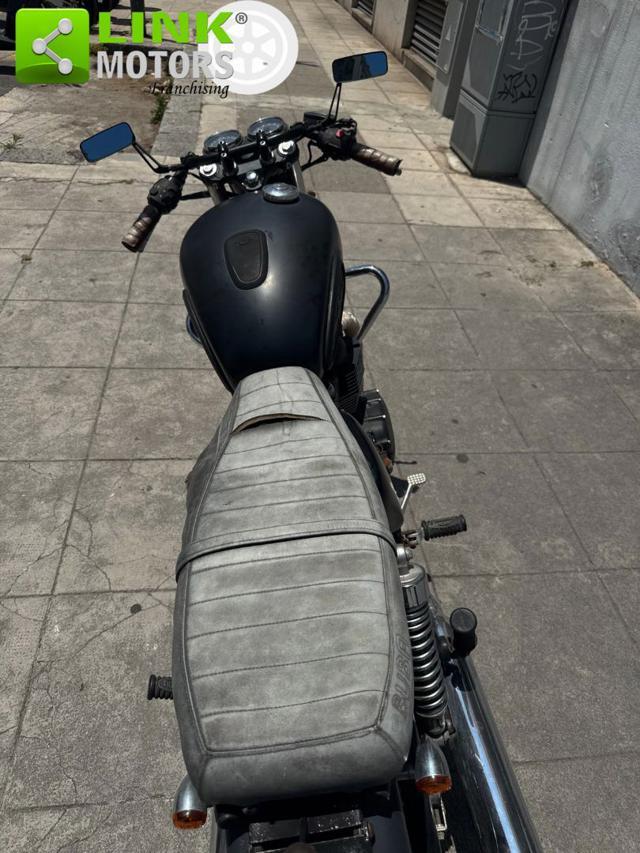TRIUMPH Bonneville T100 black