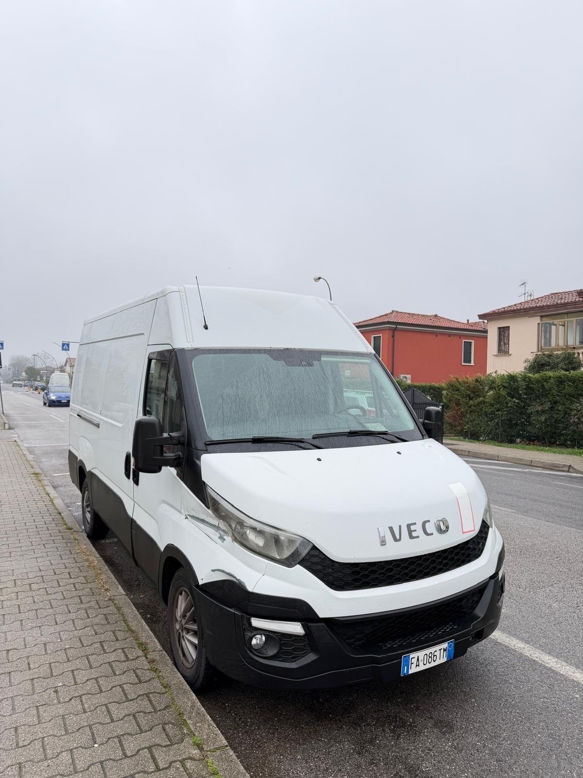 Iveco Daily 33S11V 2.3 HPT PC-TN Furgone