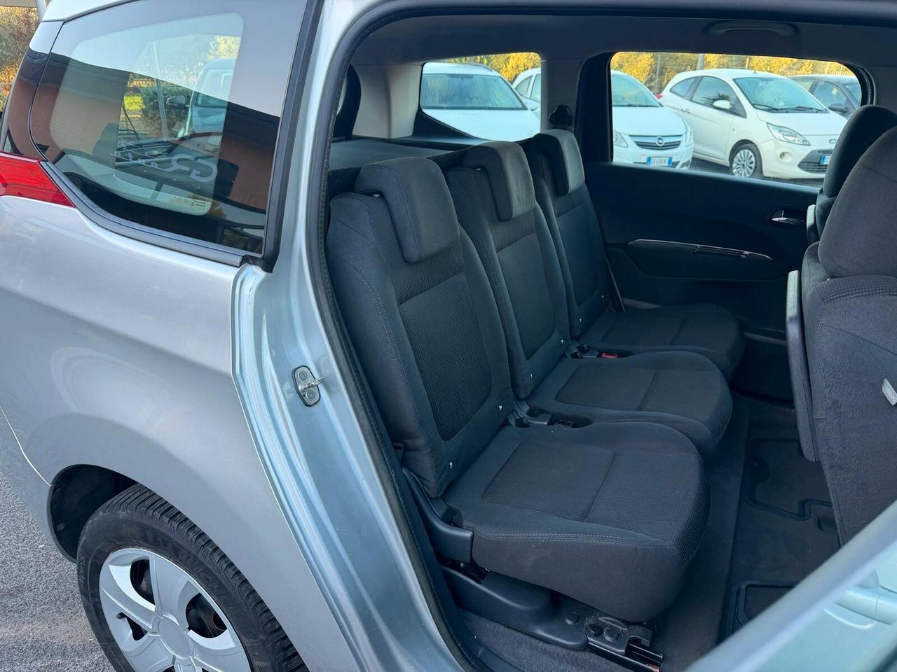 Peugeot 5008 1.6 HDI 115CV ACTIVE 5 POSTI 2013