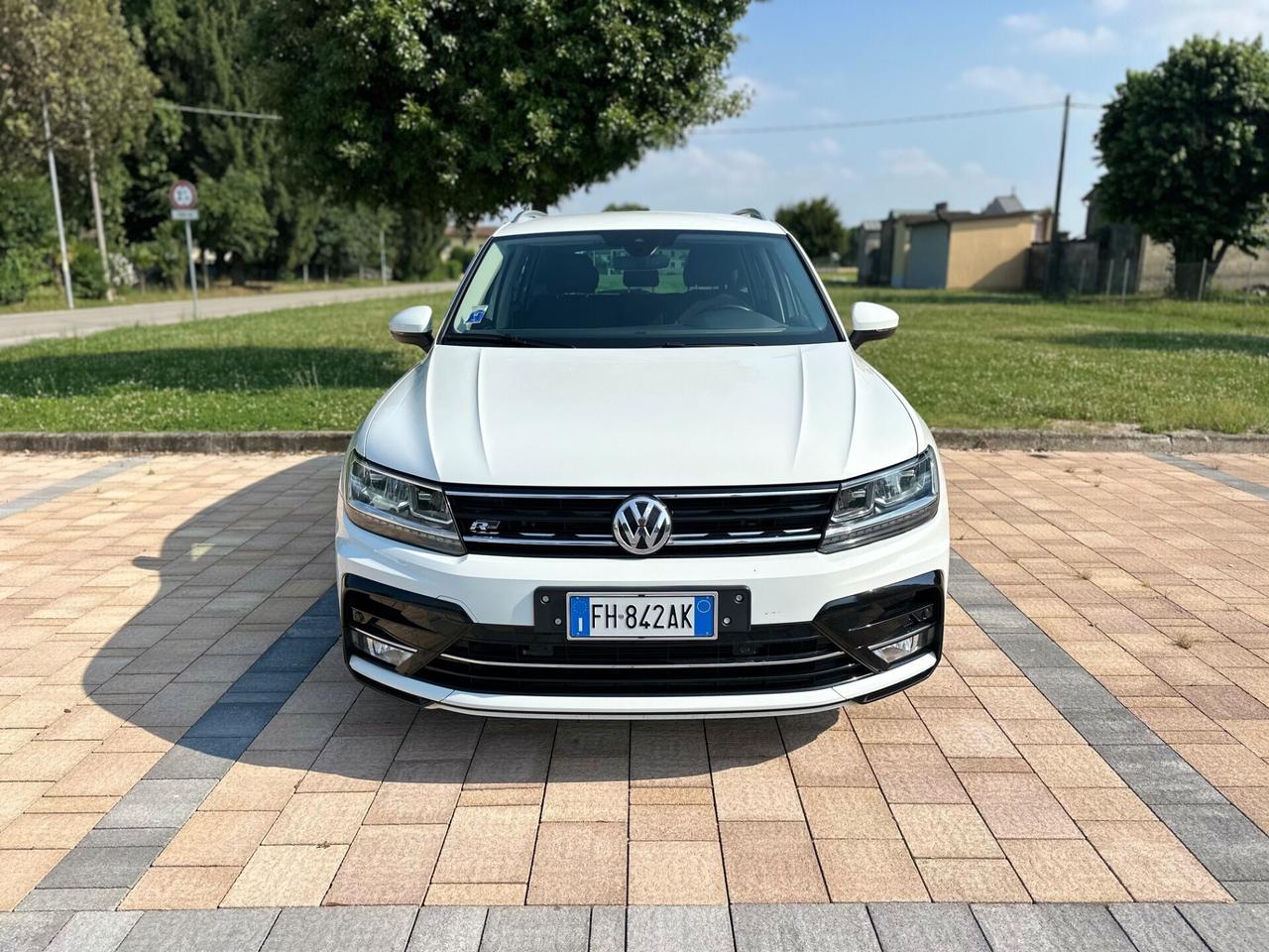 Volkswagen Tiguan 2.0 TDI SCR DSG 4MOTION R-LINE
