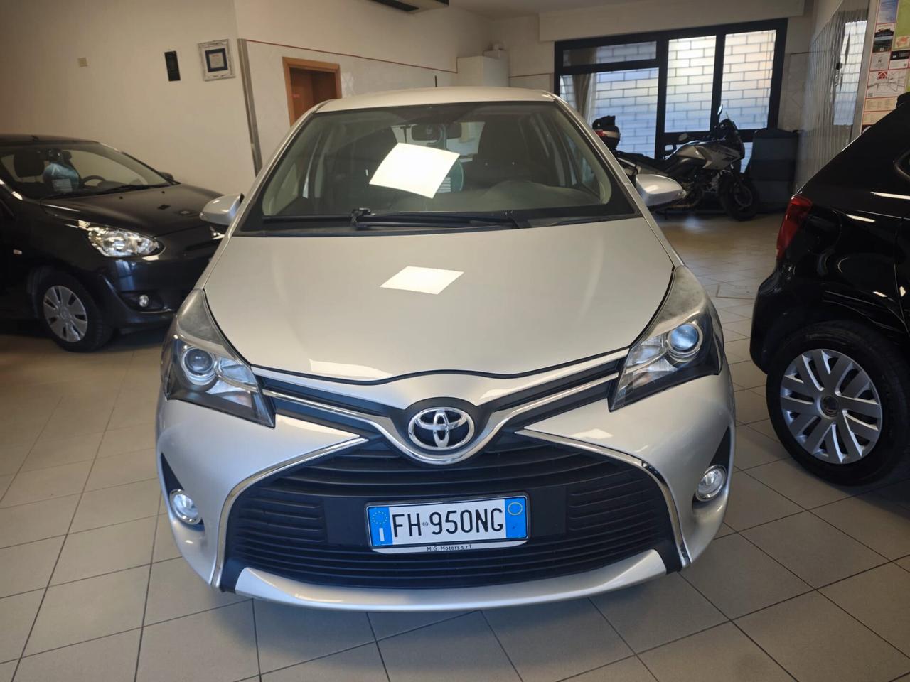 Toyota Yaris 1.0 5 porte Lounge
