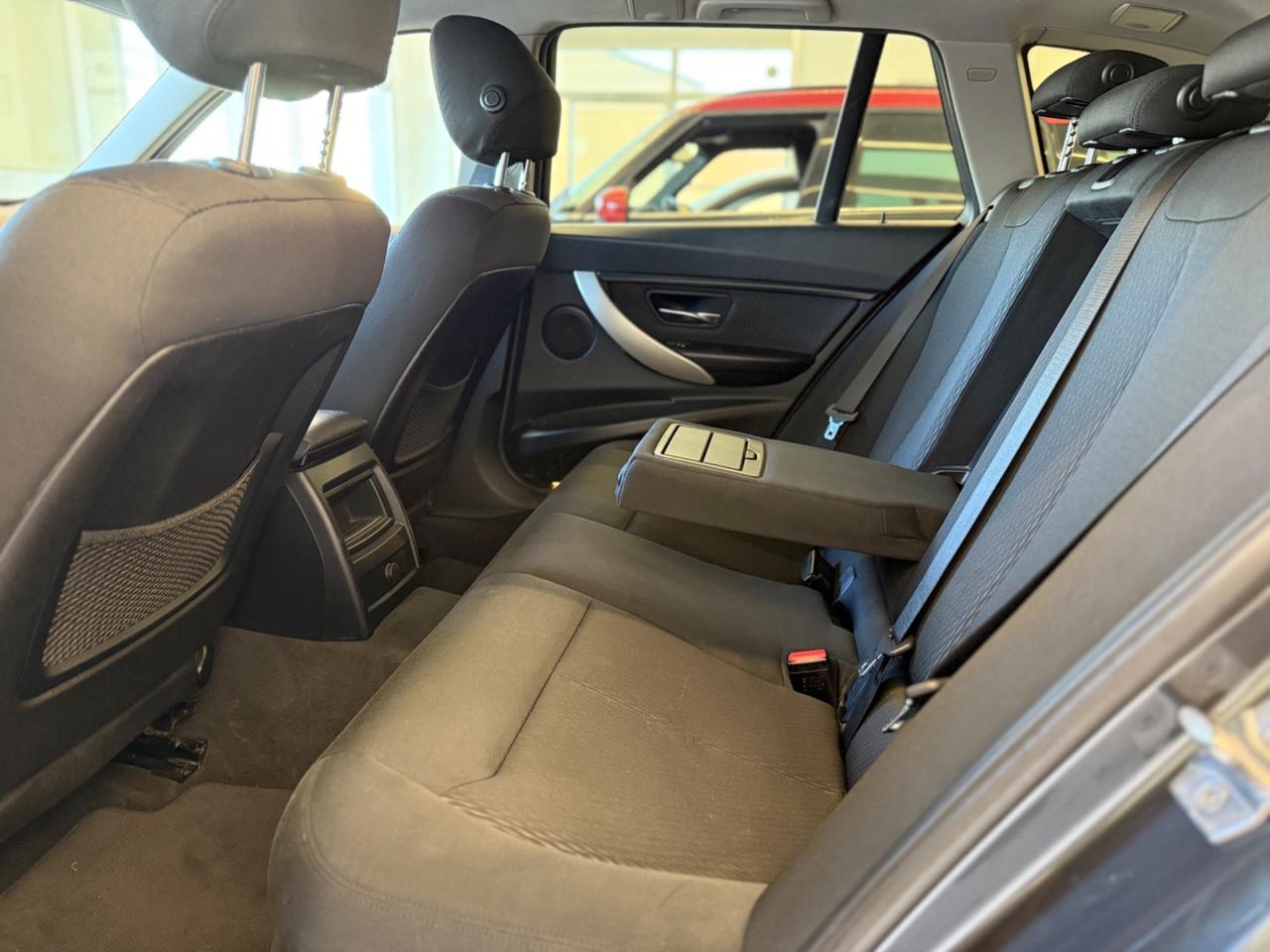 BMW 316d Touring Sport automatica okneopatentati