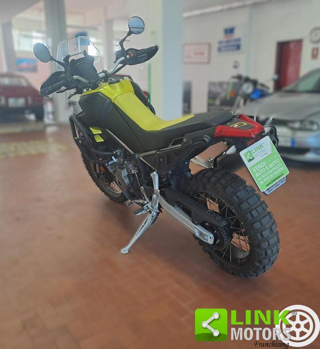APRILIA Tuareg 660 .