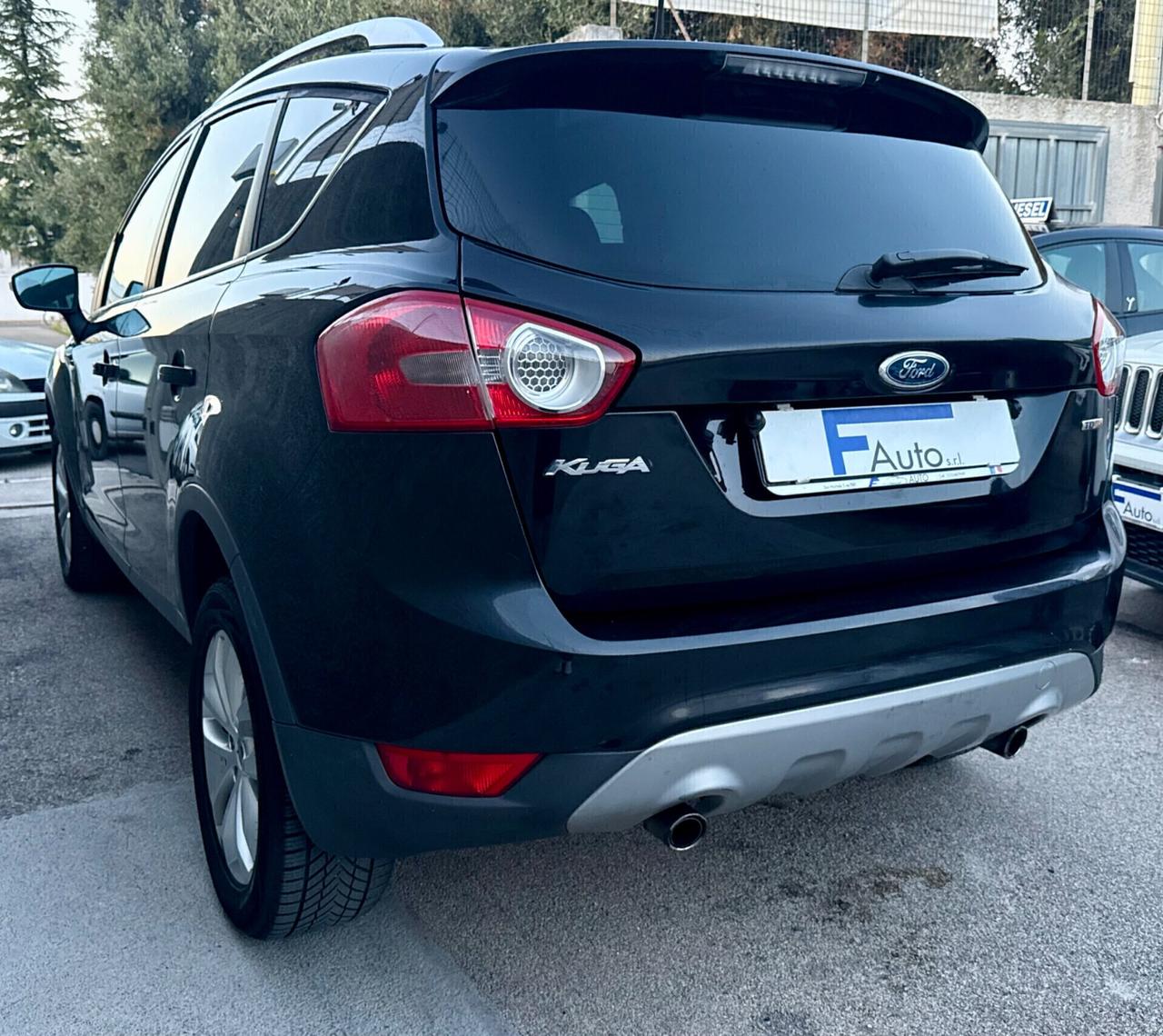 Ford Kuga 2.0 TDCi 136 CV 4WD Titanium,TETTO PANORAMICO,Pelle,Climatronic bizona,ecc.