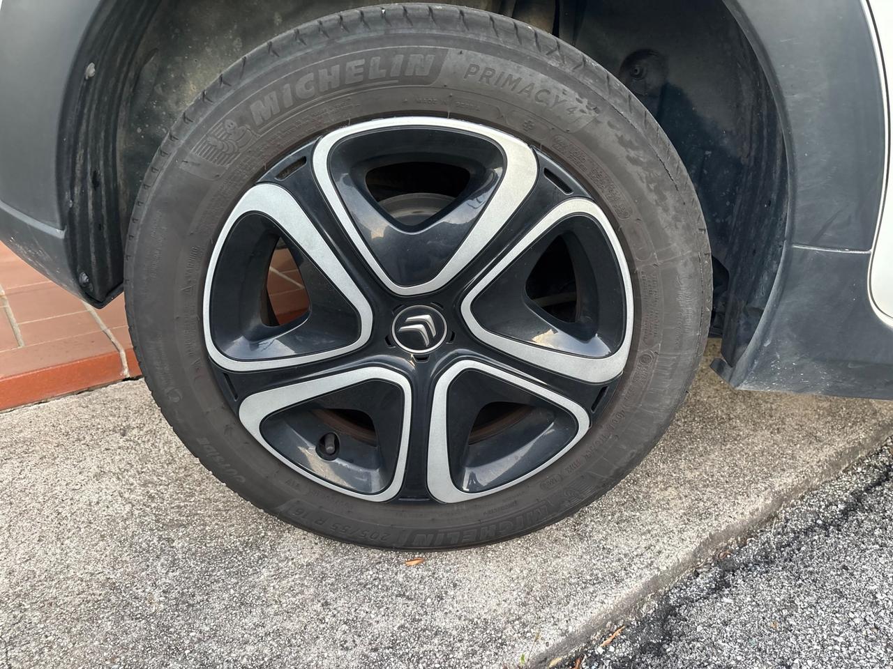 Citroen C3 PureTech 82 Shine ok neopatentati