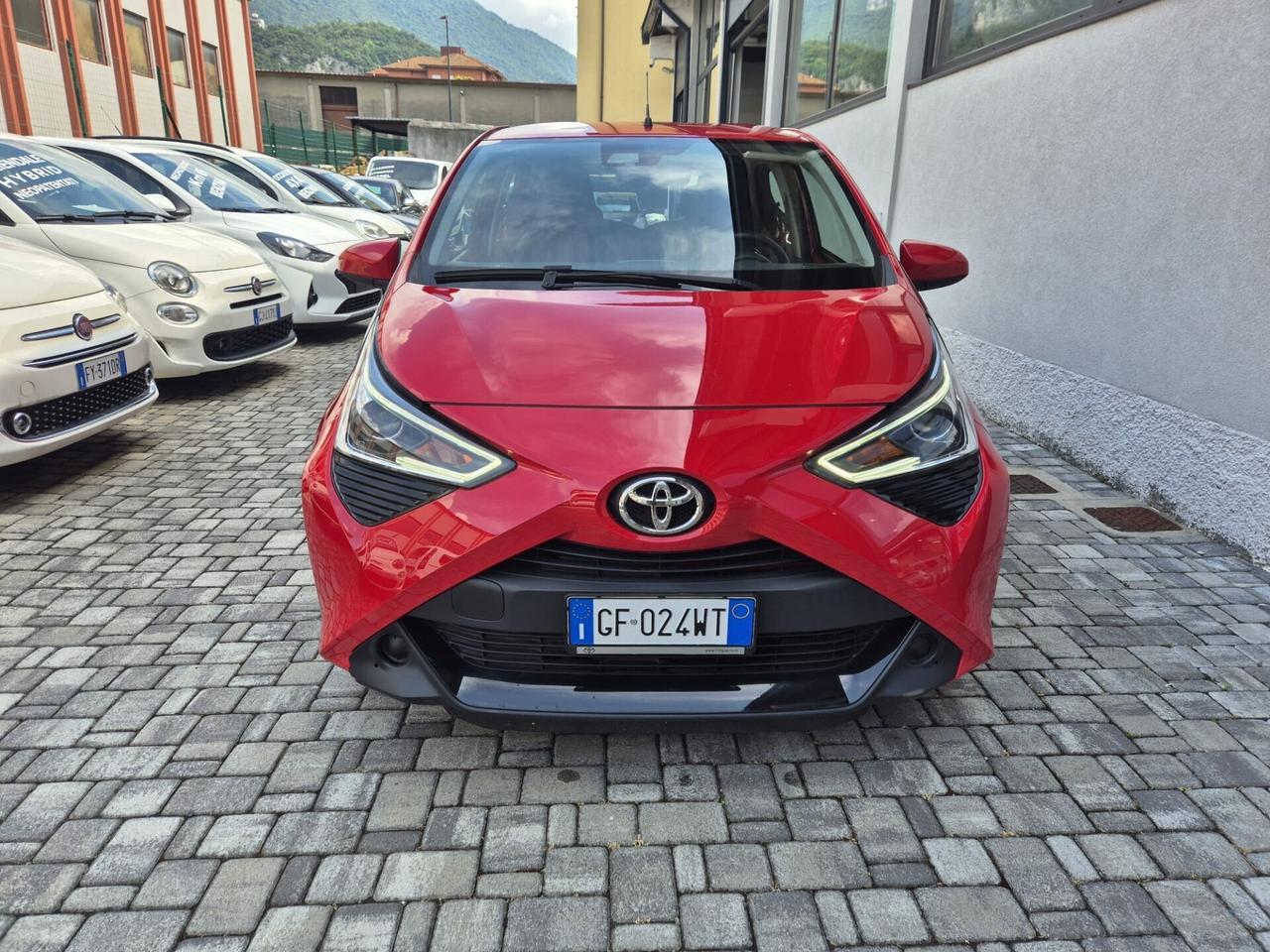 Toyota Aygo 1.0 Connect 5 porte SOLO 3000KM OK NEO