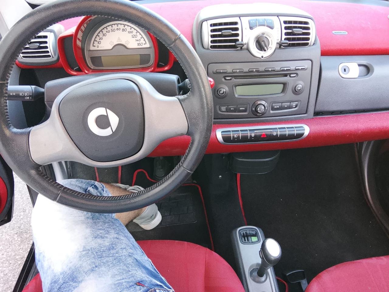 Smart ForTwo 1000 52 kW MHD coupé pure