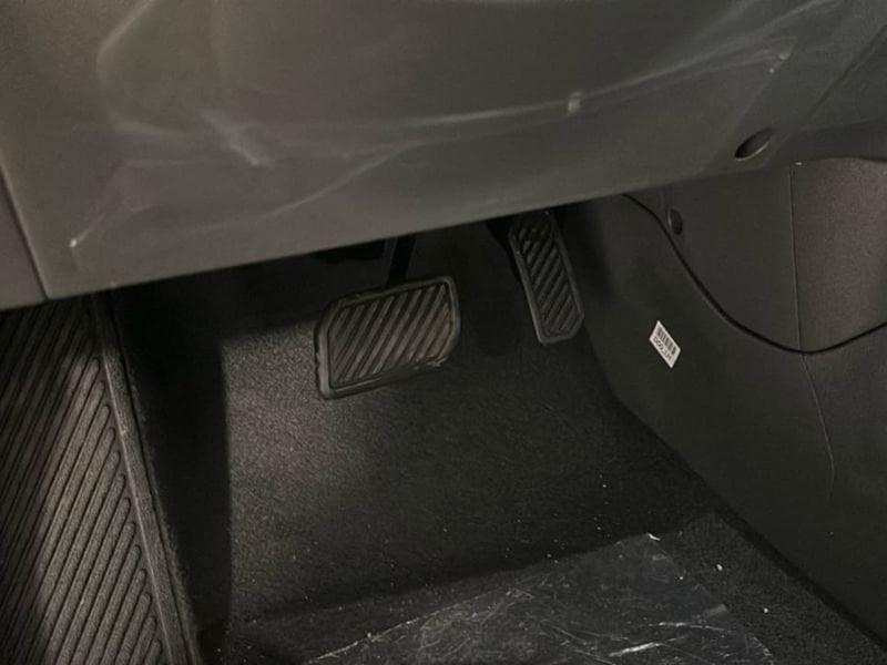 Kia EV3 Standard Range Earth