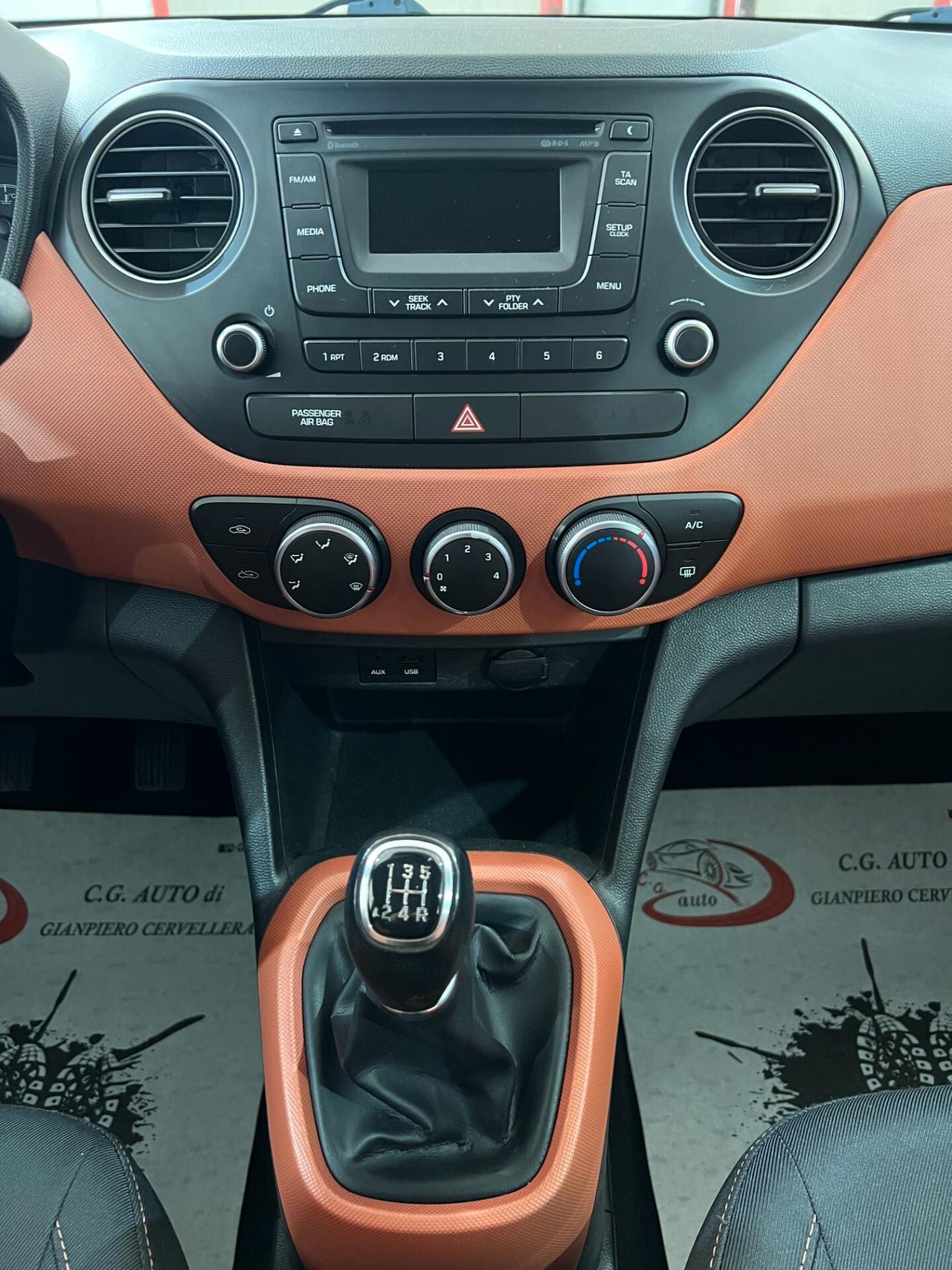 Hyundai i10 1.2 65 CV - STYLE - 2015