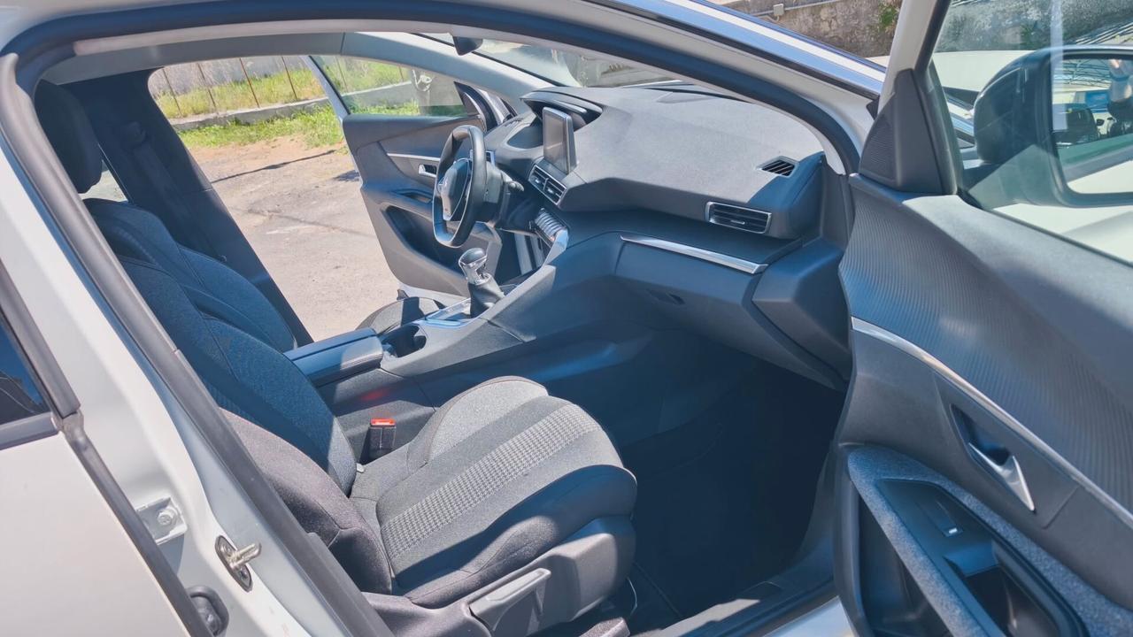 Peugeot 3008 BlueHDi 130 S&S Active Pack