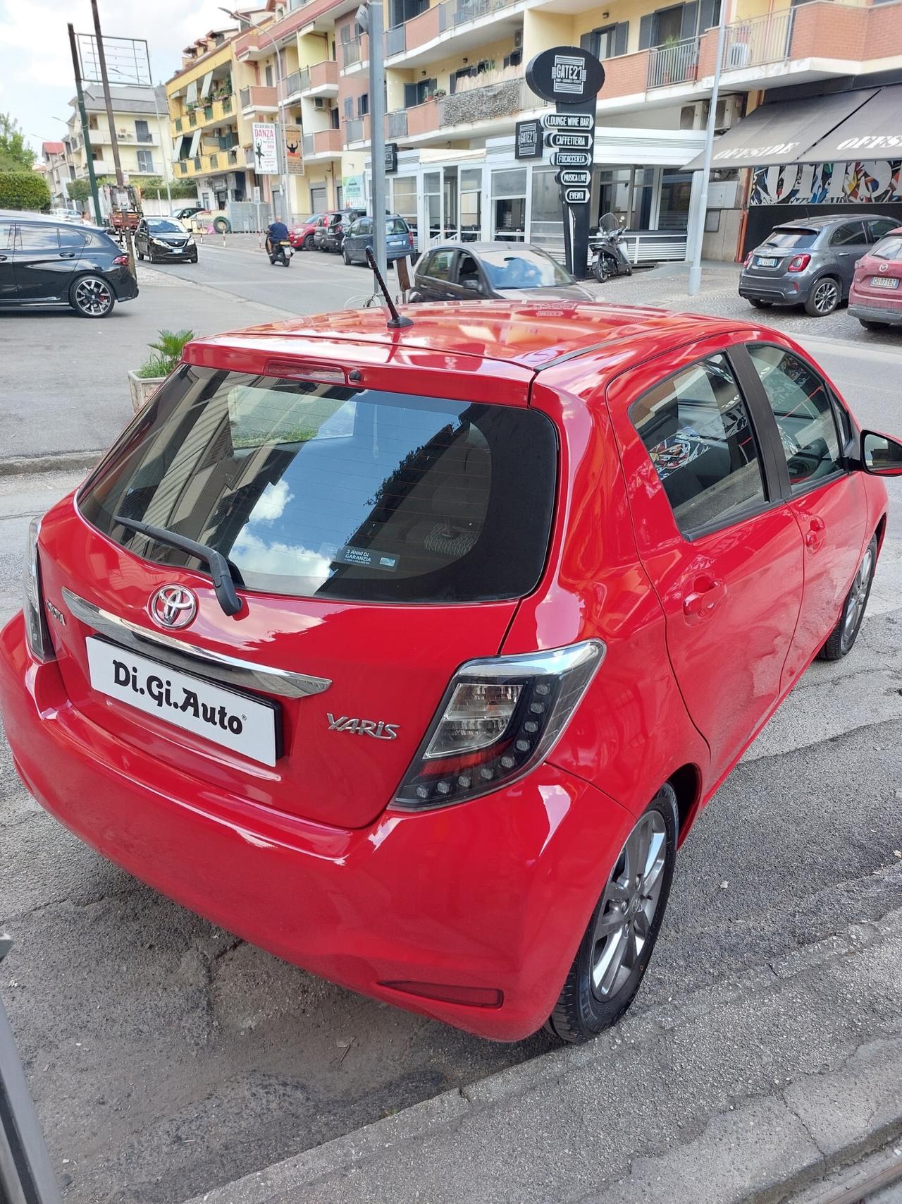 Toyota Yaris 1.0 5 porte Lounge