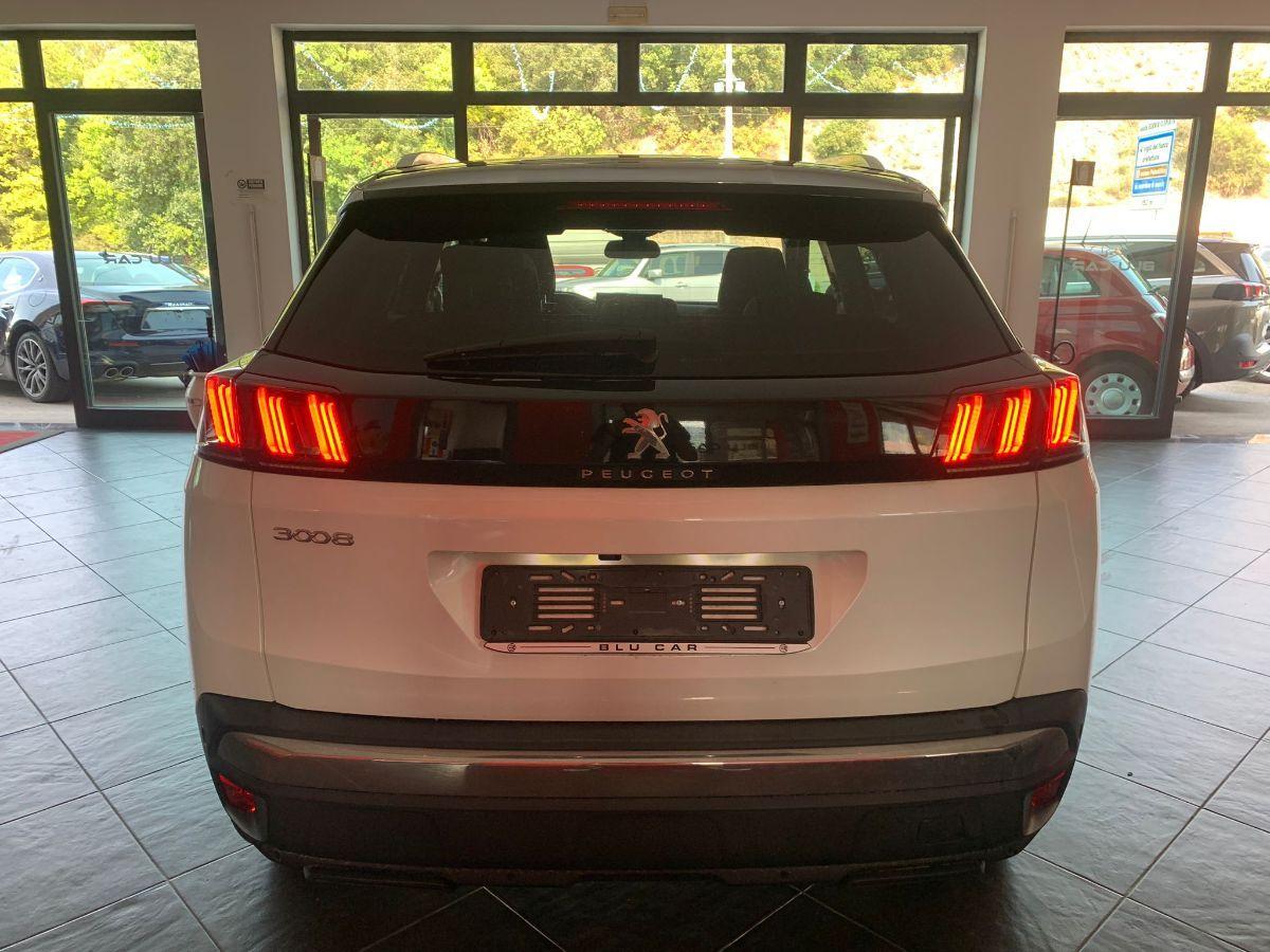 PEUGEOT - 3008 - BlueHDi 130 EAT8 S&S Allure