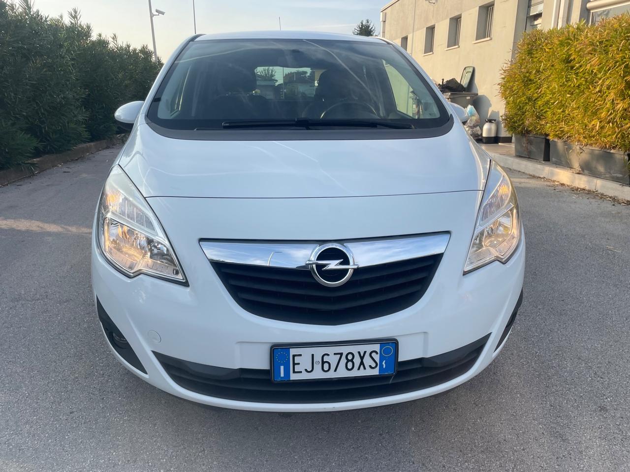 Opel Meriva 1.4 benzina anno 2011 km 115 mila