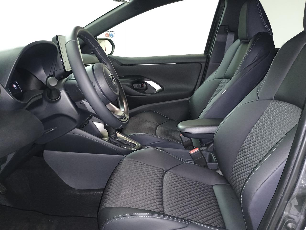 Mazda Mazda2 Hybrid 1.5 VVT e-CVT Full Electric Homura Prezzo di Listino €. 31.800,00 in Promozione €. 27.900,00