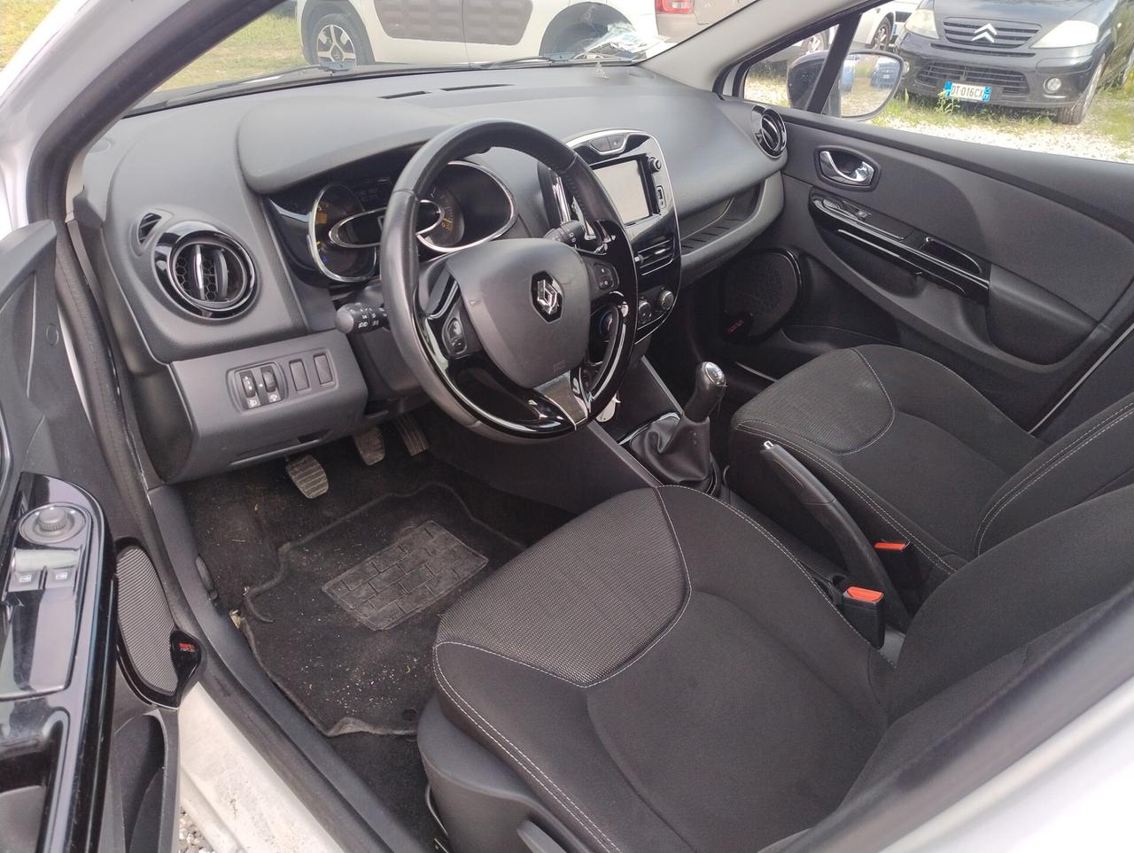 Renault Clio Sporter 1.5 dCi 8V 75CV Costume National