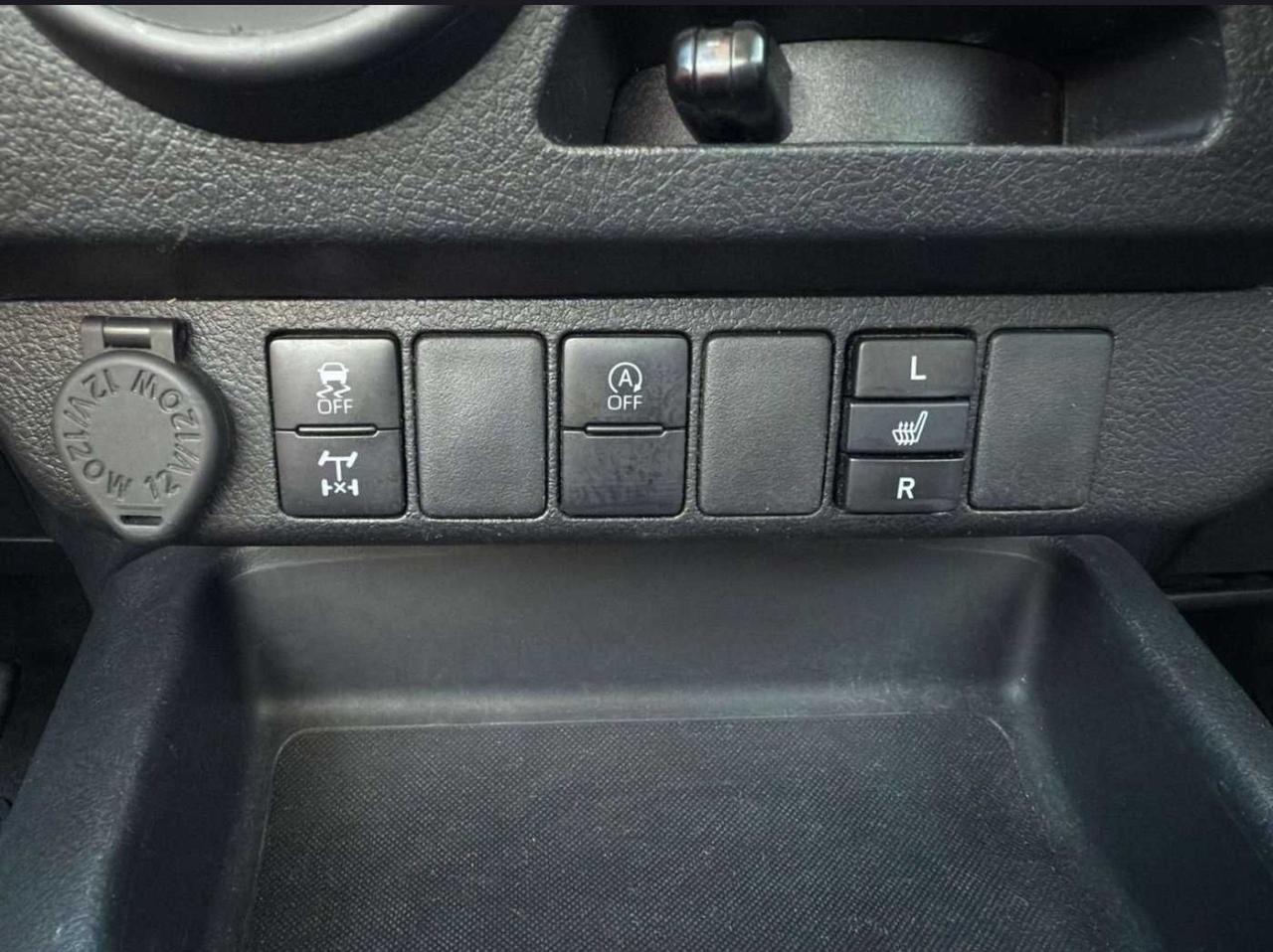 Toyota Hilux 2.4 D-4D 4WD 4 porte Double Cab Comfort