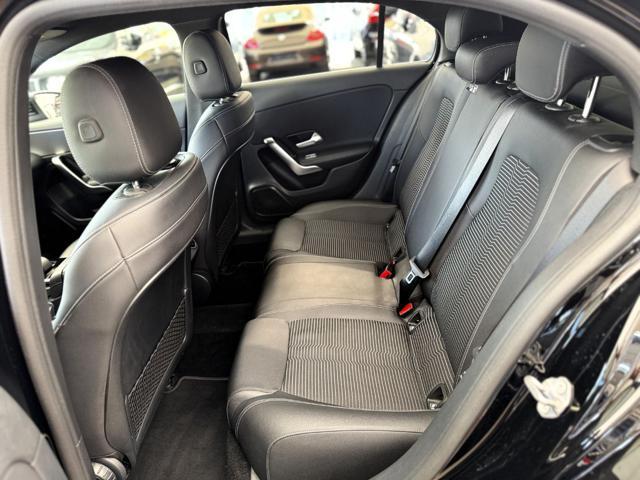 MERCEDES-BENZ A 180 d Automatic Sport (Navi/Retro/Unipro.)