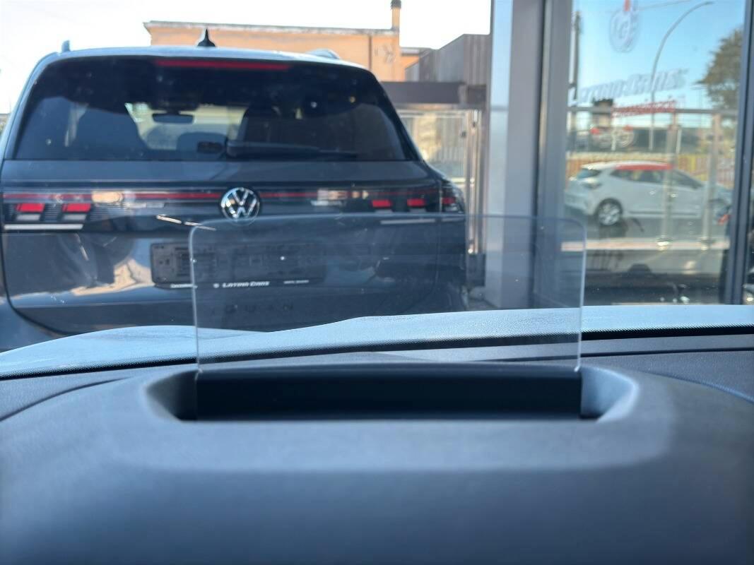 Citroen C4 1.5 bluehdi Shine s&s 130cv eat8 Con NAVIGATORE