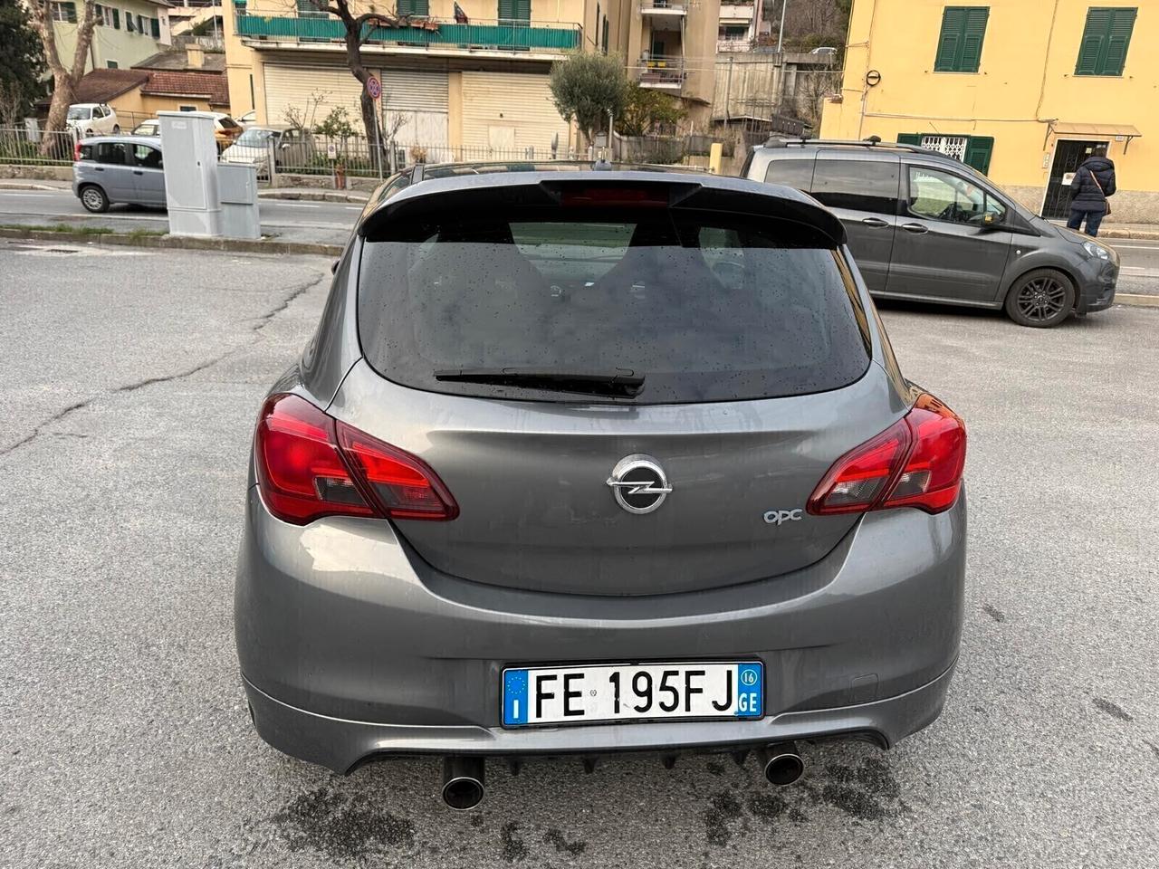 Opel Corsa 1.6 Turbo Coupé OPC