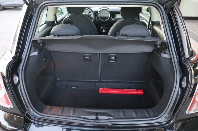 MINI One 1.6 16V One (55kW) 17" Ideale per NEOPATENTATI