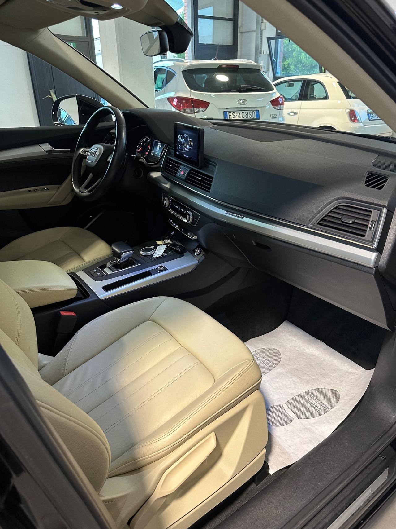 Audi Q5 40 TDI quattro S tronic Business Sport