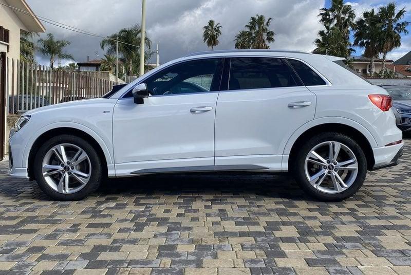 Audi Q3 S Line interno ed esterno 2.0 TDI 200CV S-Tronic quattro 40