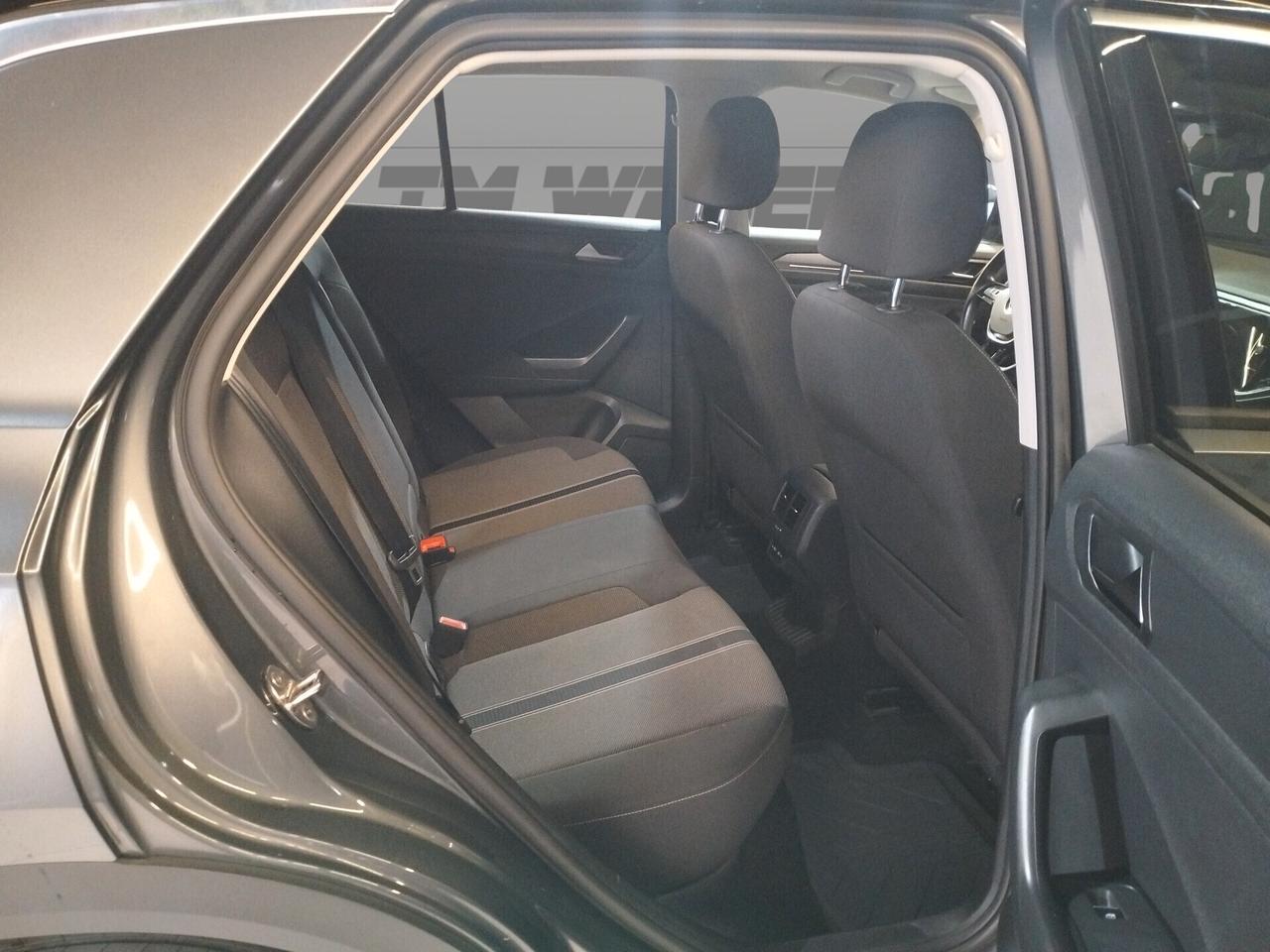 Volkswagen T-Roc 1.0 tsi Style 110cv - NEOPATENTATI