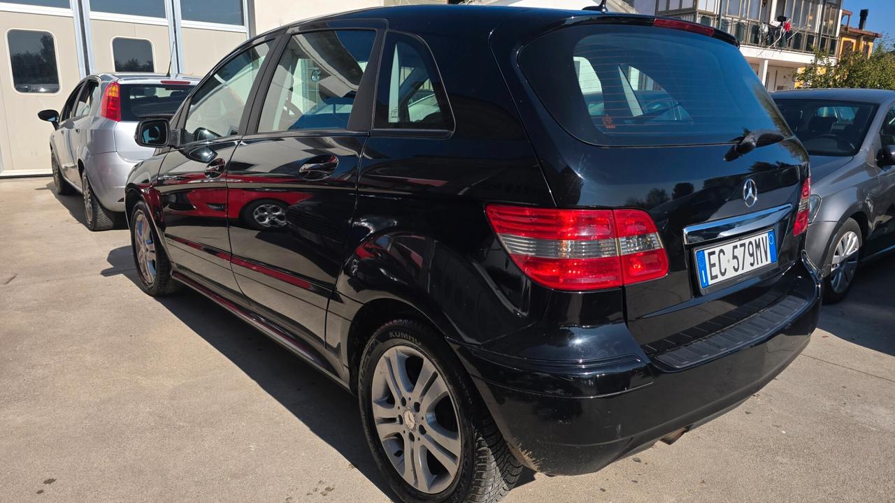 Mercedes-benz A 180 160 BlueEFFICIENCY
