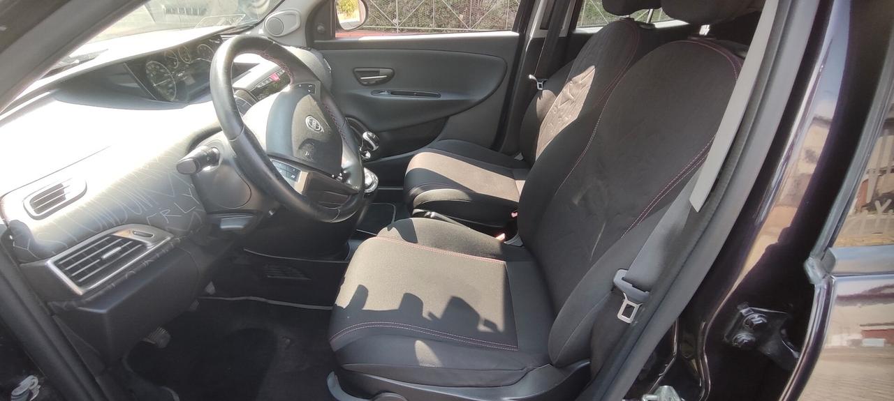 Lancia Ypsilon 1.2 69 CV 5 porte GPL Ecochic Gold