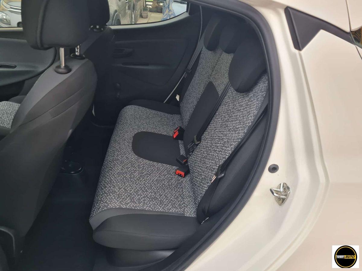 LANCIA Ypsilon 1.2 Benzina-26.000 Km-Neopatentati