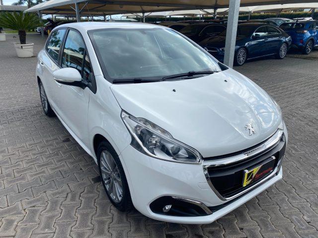 PEUGEOT 208 PureTech 82 5 porte Allure