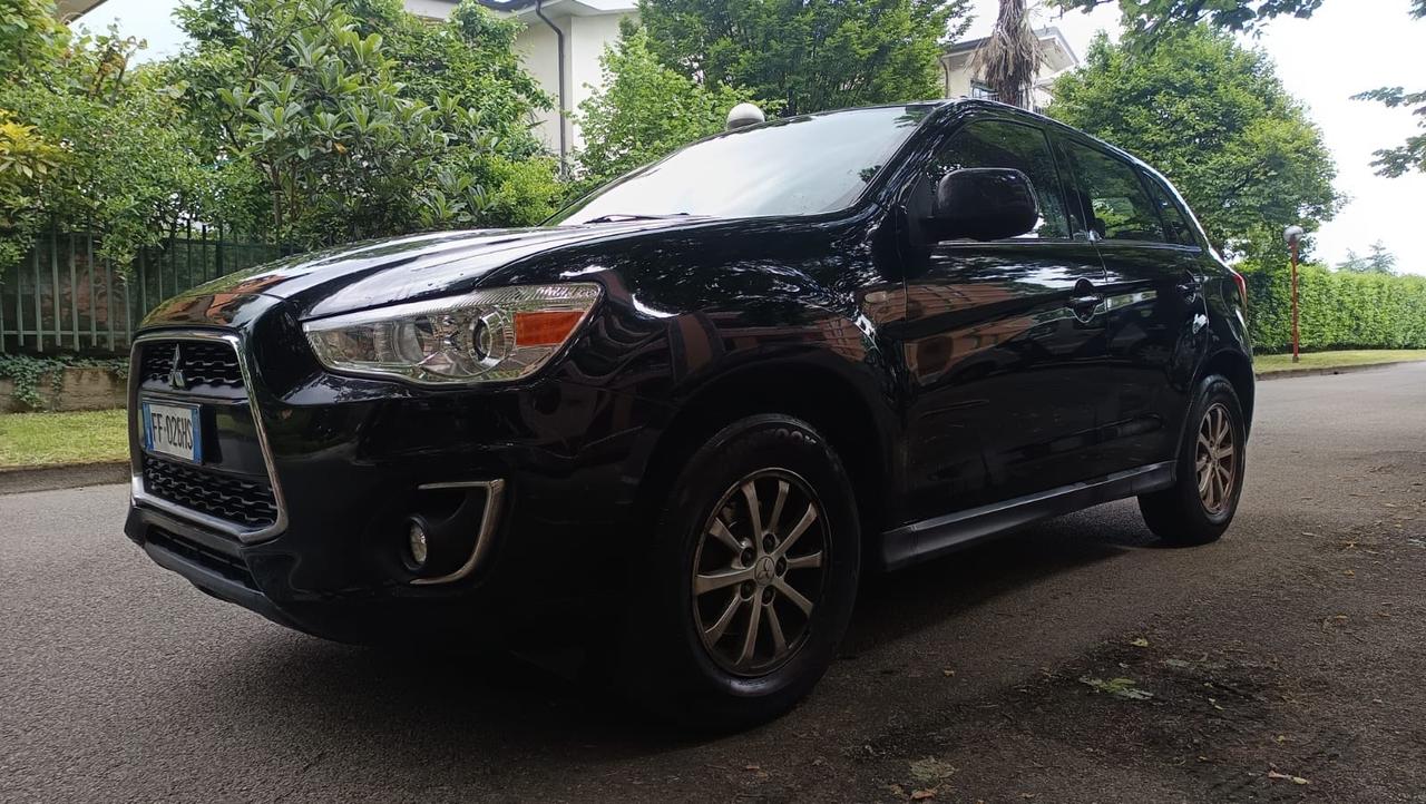 Mitsubishi ASX 1.6 DI-D 114 CV 4WD Instyle Panoramic