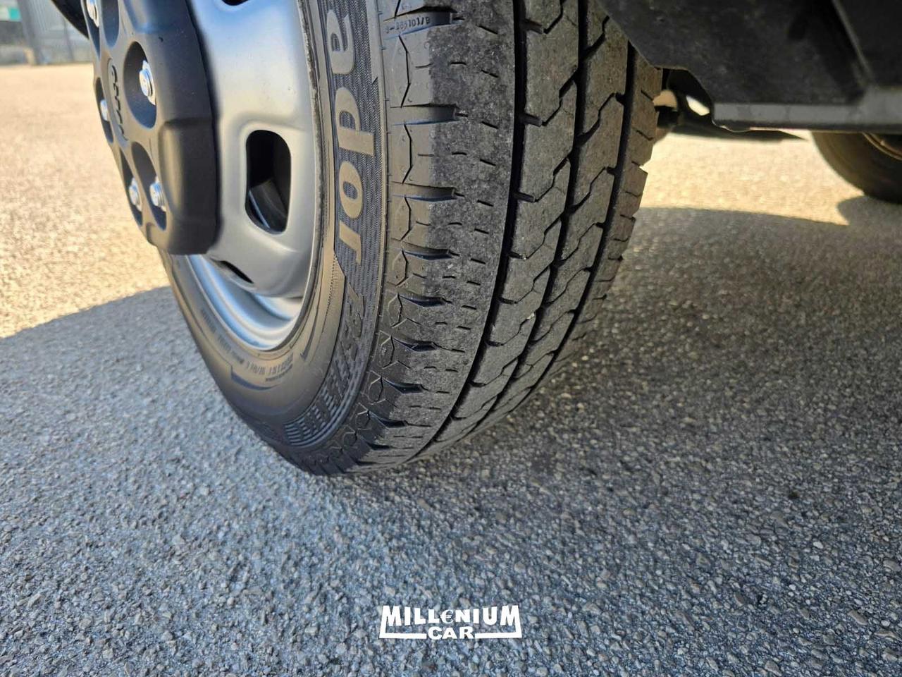 35-18 FURGONE 4,50 2020