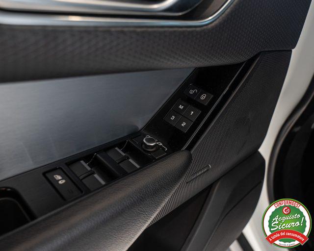 LAND ROVER Range Rover Velar 2.0D I4 240CV R-Dynamic HSE *TETTO PANO*MERIDIAN*