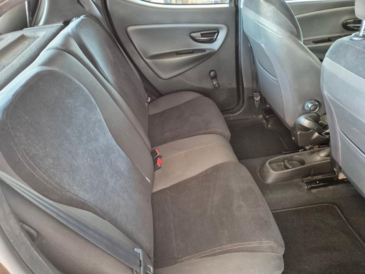 Lancia Ypsilon 1.2 69 CV 5 porte S&S Gold