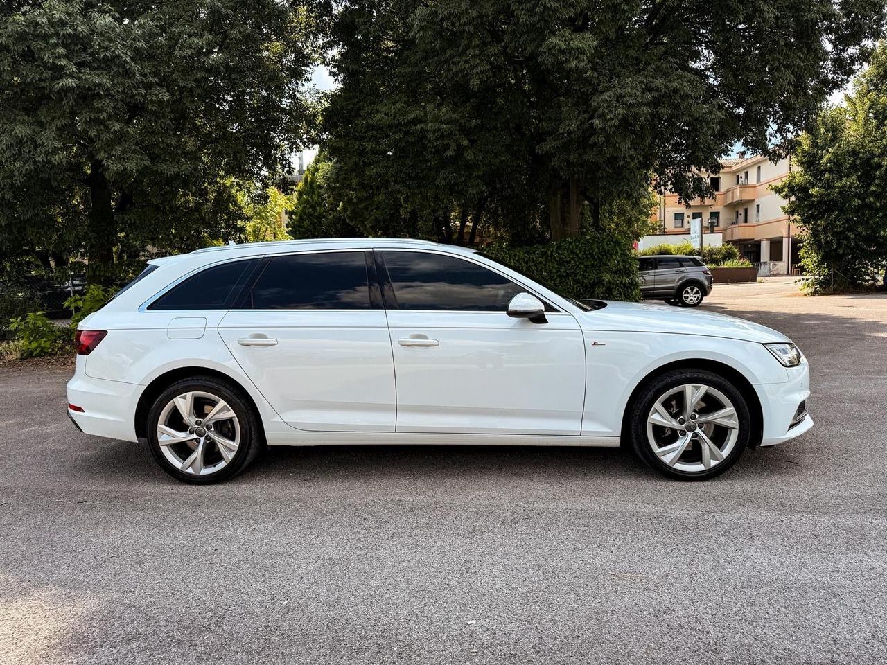 Audi A4 45 TFSI quattro S tronic Sport