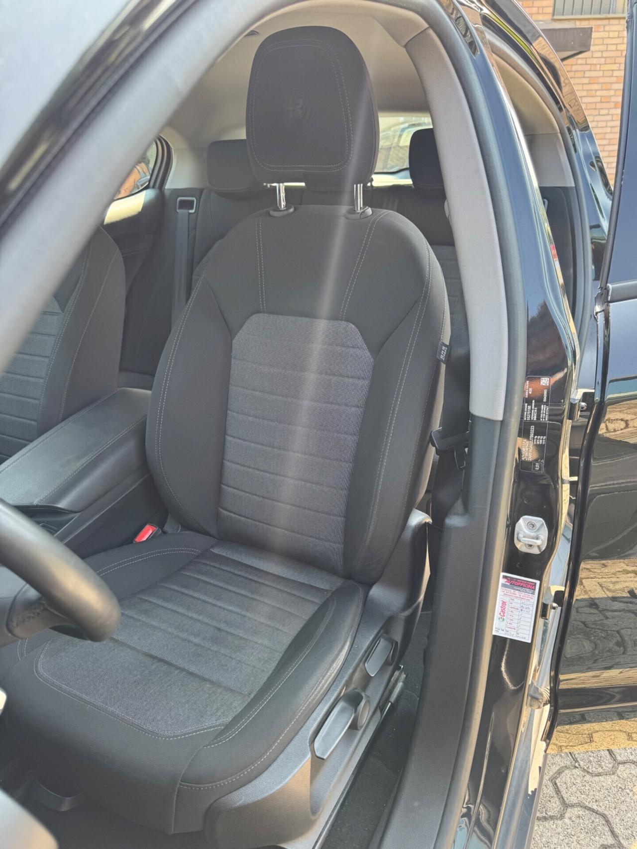 Alfa Romeo Stelvio 2.2 Turbodiesel 180 CV AT8 RWD Business