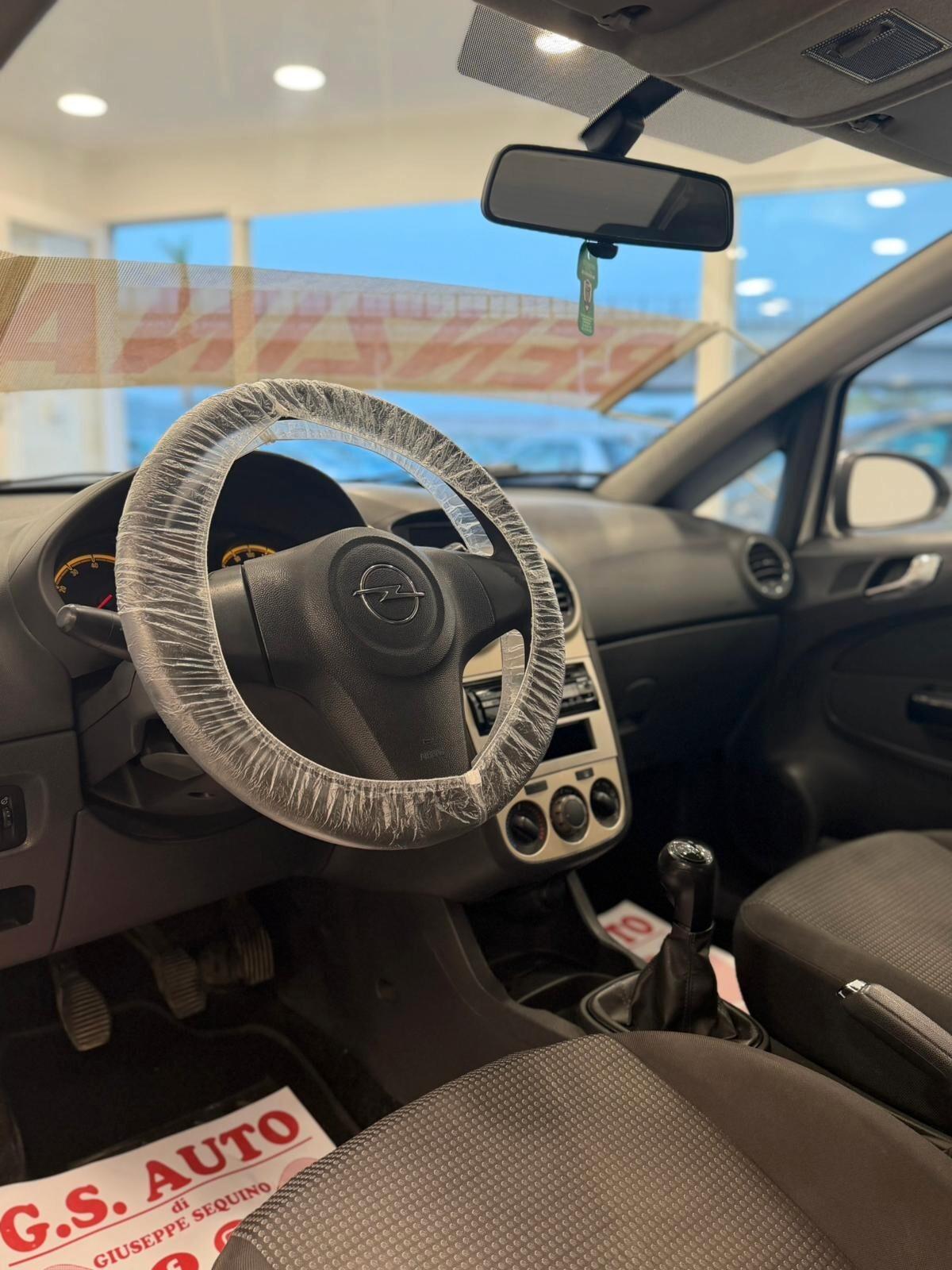 Opel Corsa 1.2cc Benzina 2011