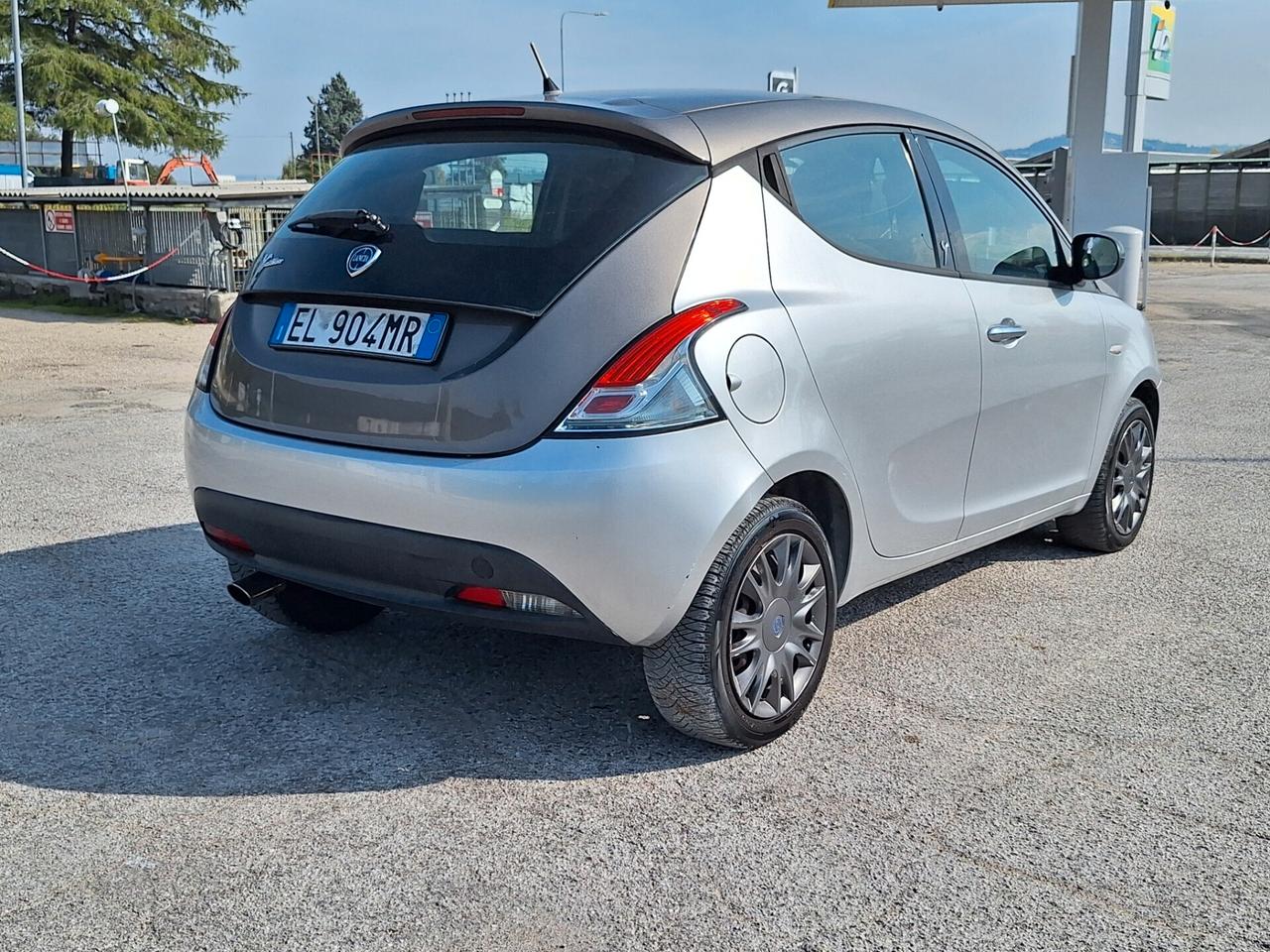 Lancia Ypsilon 1.3 MJT 16V 95 CV 5 porte S&S Platinum BICOLORE UNICOPROPIETARIO