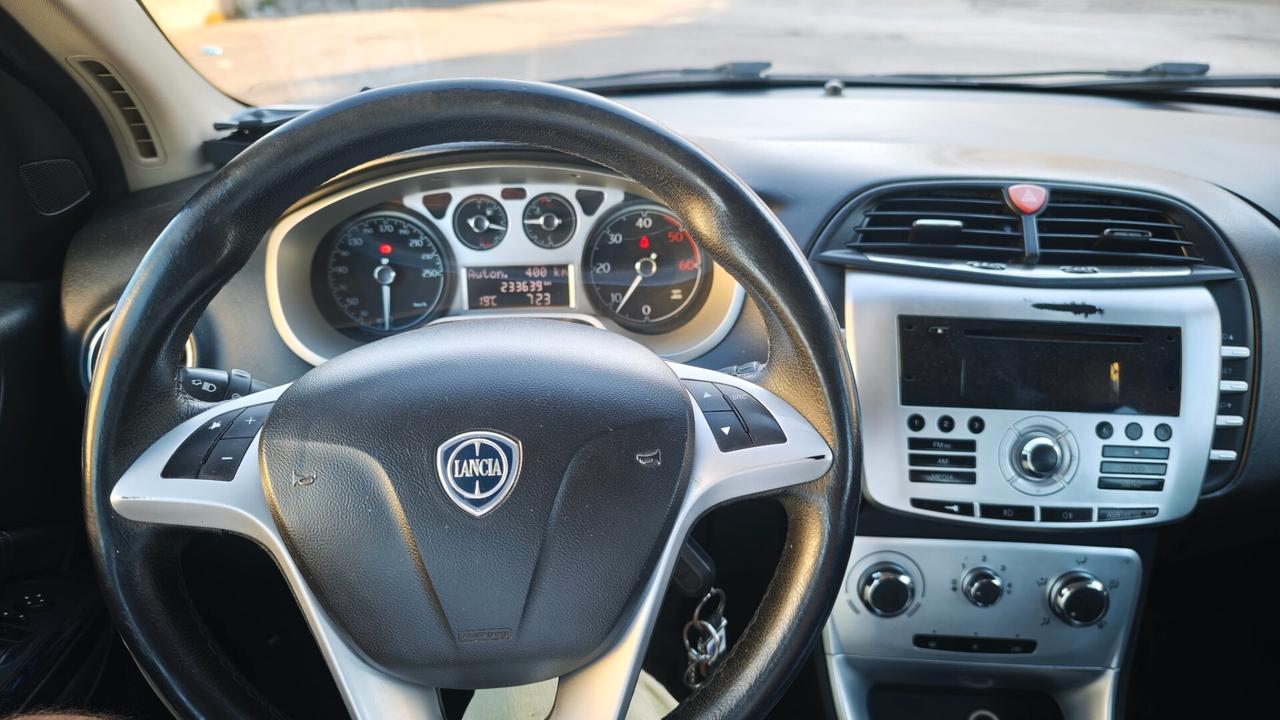 Lancia Delta 1.6 MJT DPF Oro 120cv in perfette condizioni