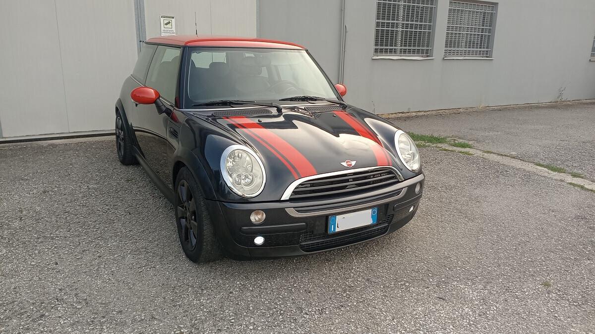 Mini Cooper 1.4 d -