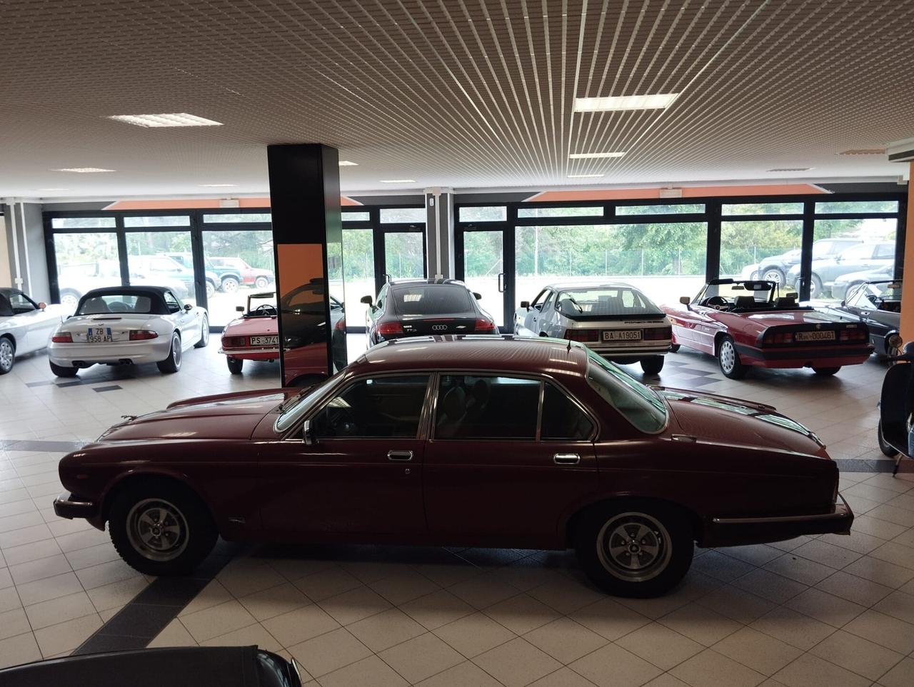 Jaguar XJ6 MANUALE
