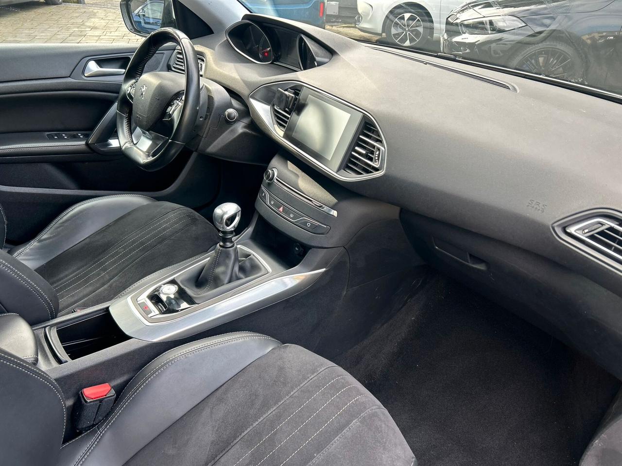 Peugeot 308 BlueHDi 120 S&S Business