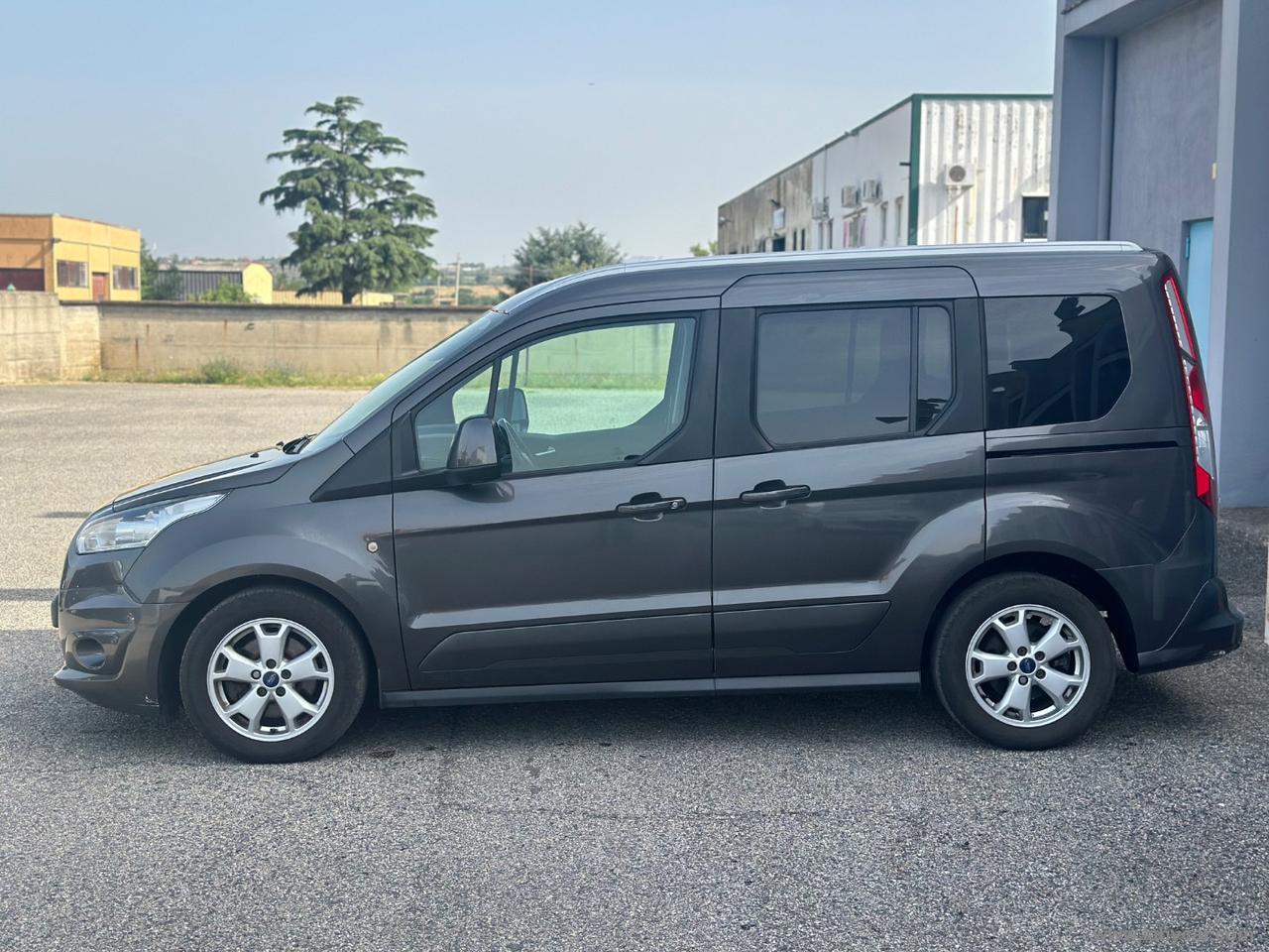 FORD Tourneo Connect 1.5 TDCi 120 CV Tit.