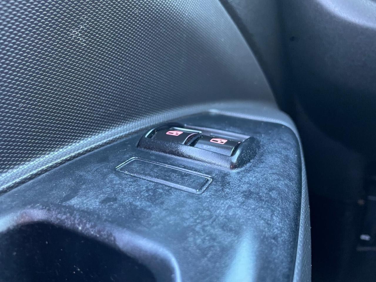 Fiat Doblo Restayling con Posti 1.4T-Jet TurboBenz/Metano Perfett