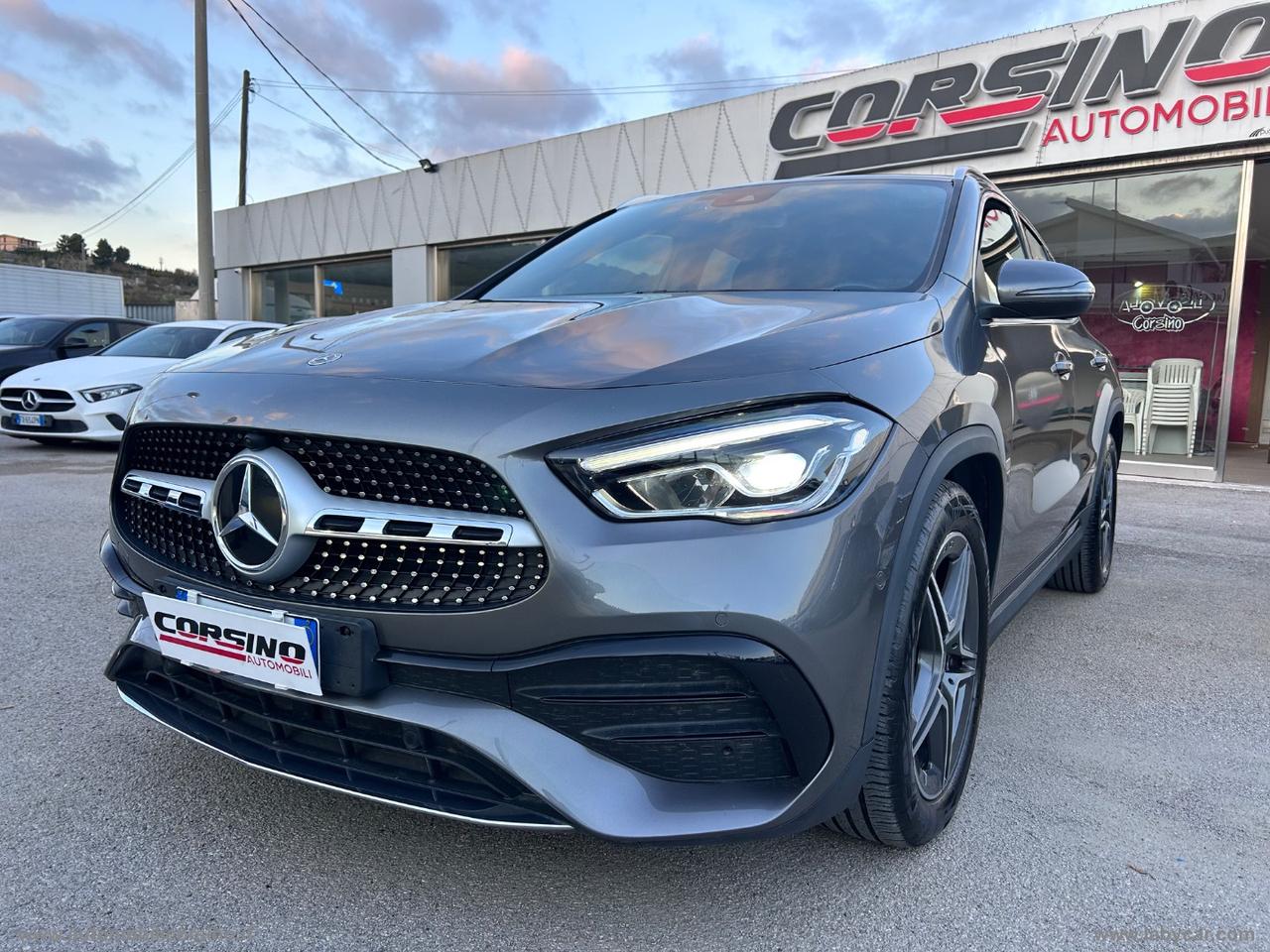 MERCEDES-BENZ GLA 200 d Automatic Premium