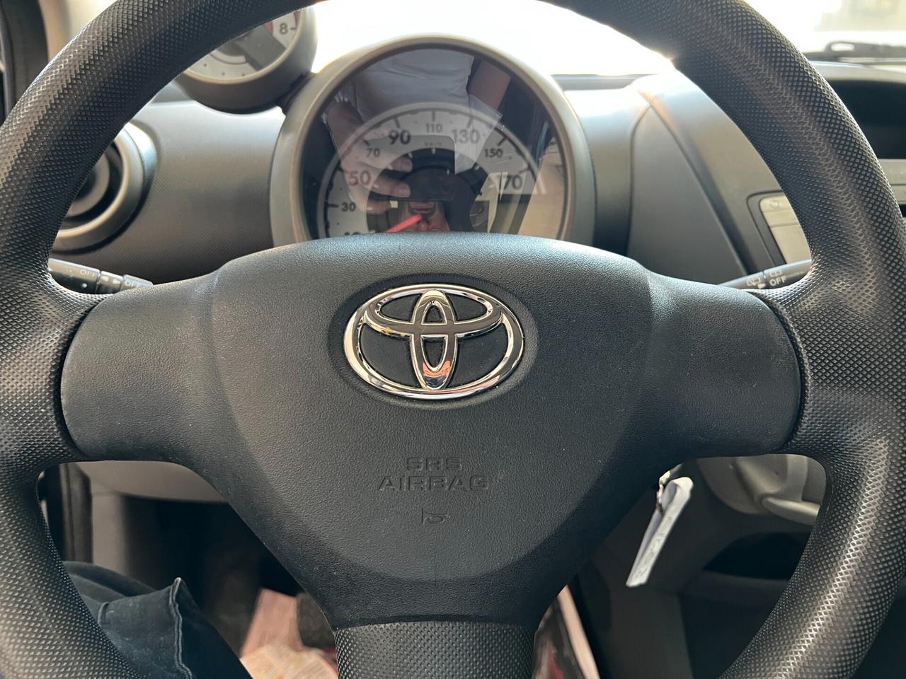 Toyota Aygo 1.0 12V VVT-i 5 porte Sol