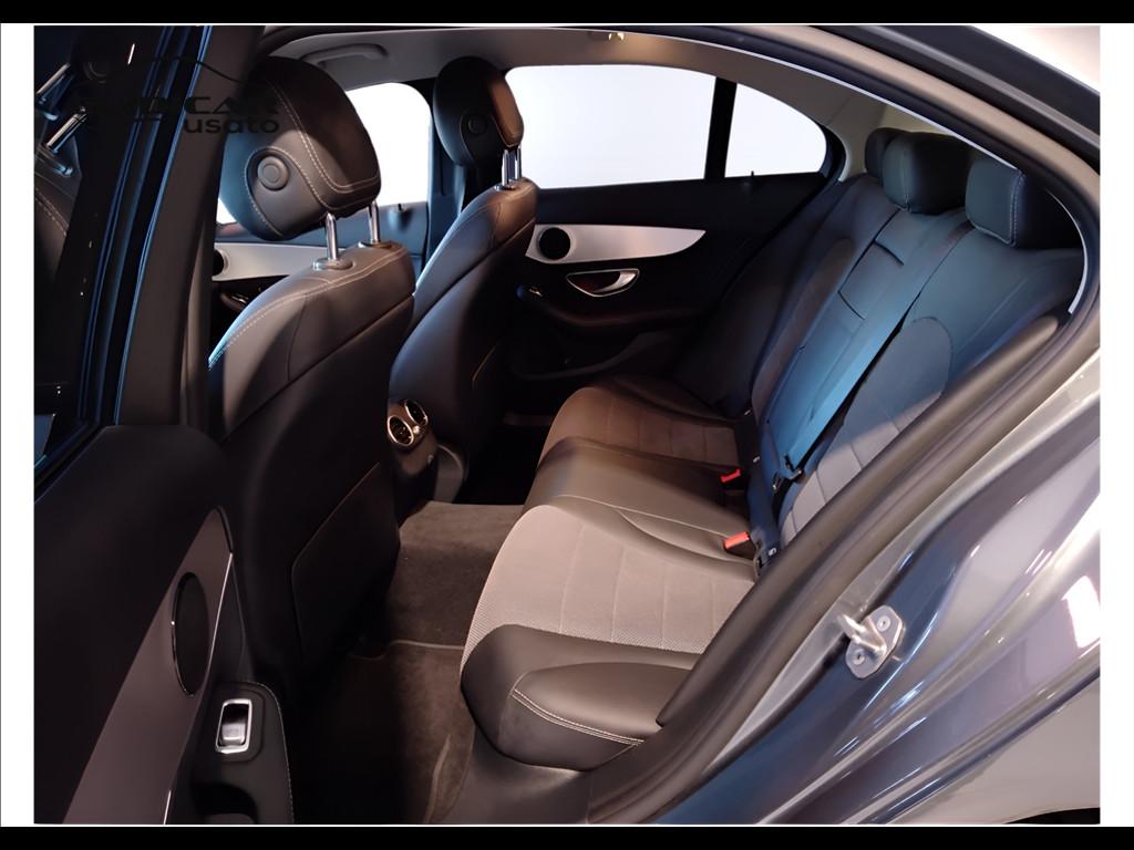 Mercedes-Benz Classe C-W205 2018 Berlina - C 220 d Sport Plus 4matic auto