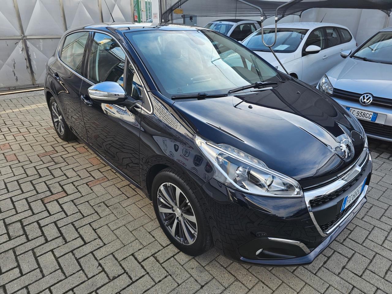 Peugeot 208 PureTech 82 5 porte Allure