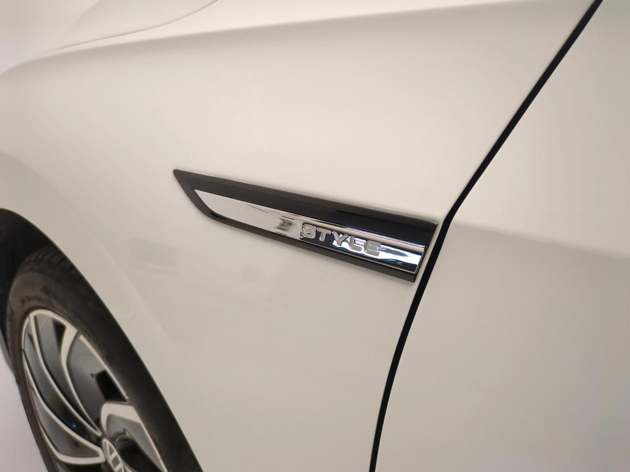 Volkswagen Golf 2.0 TDI 150 CV DSG SCR Style